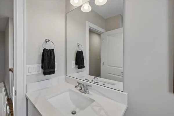 $925,000 | 27 Scenic Drive, Manchester, NH 03104