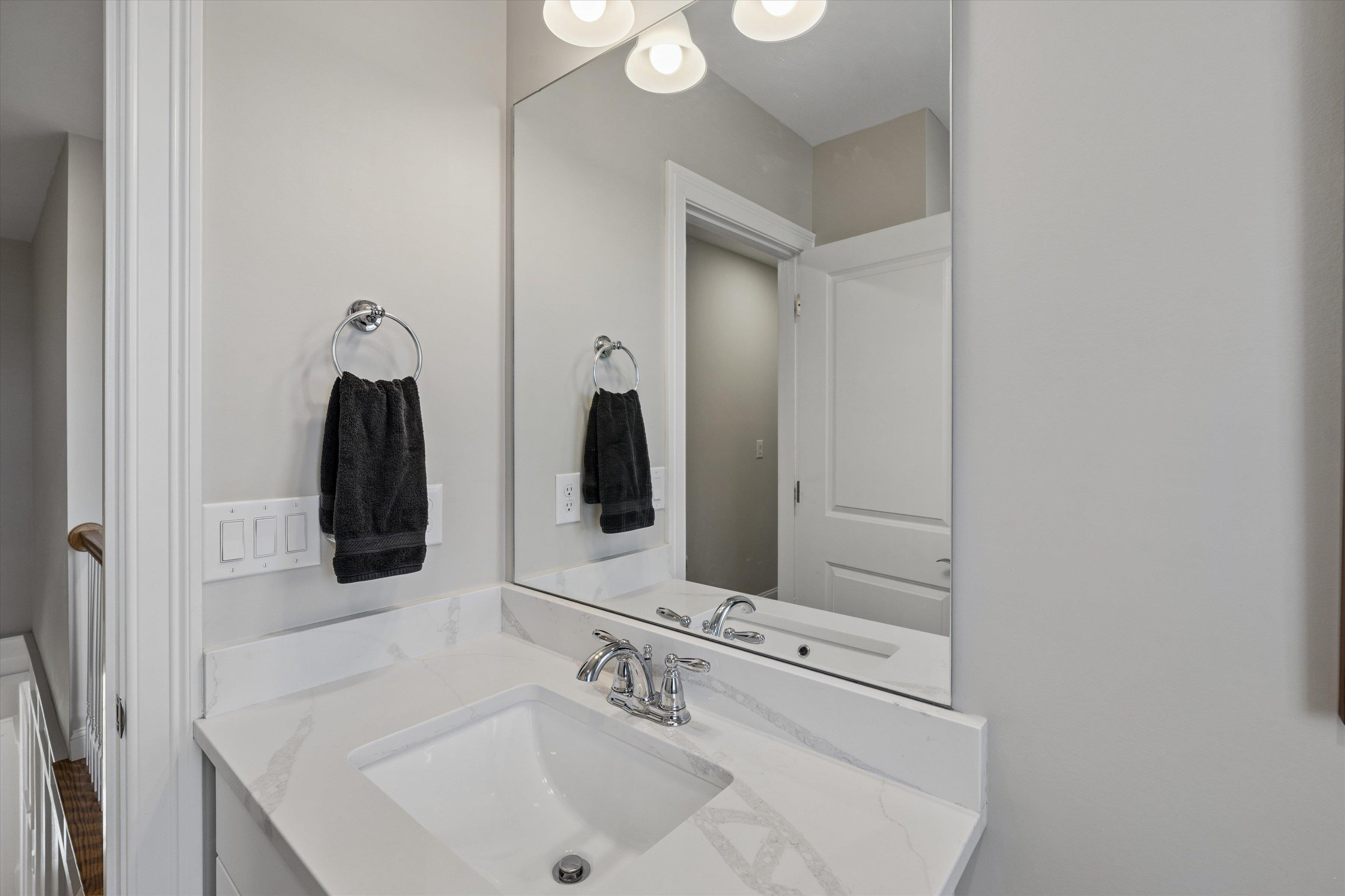 27 Scenic Drive Manchester, NH 03104 - Photo 20 of 47