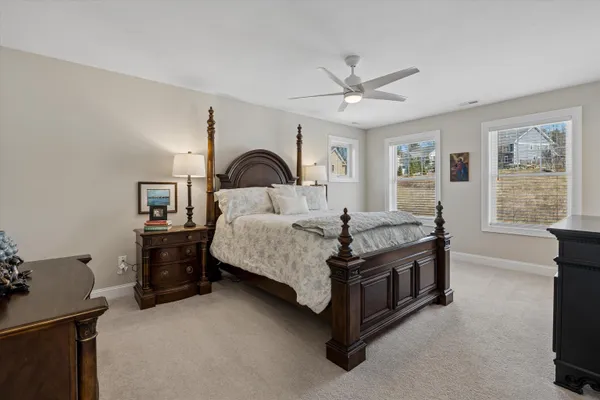 $925,000 | 27 Scenic Drive, Manchester, NH 03104