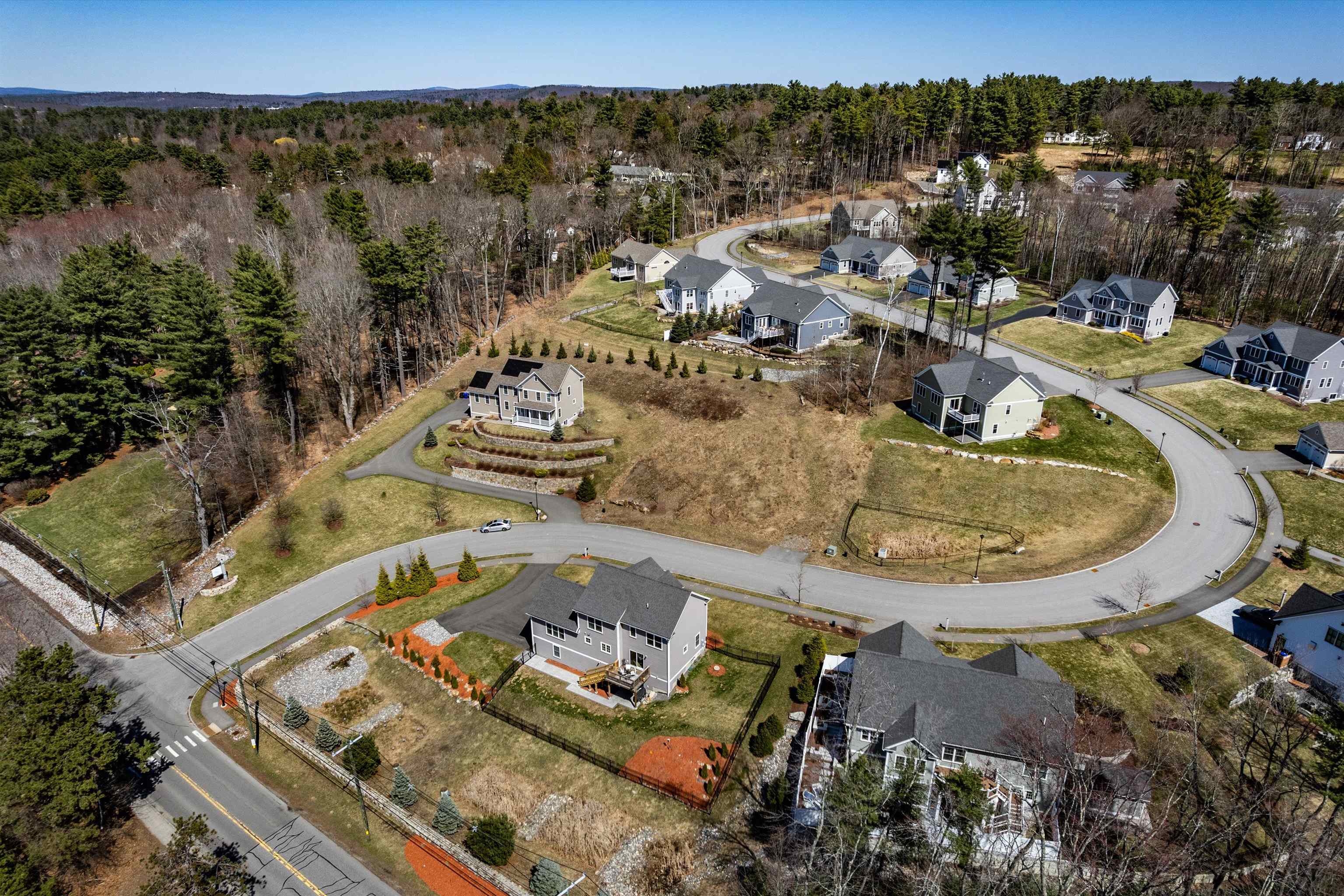 27 Scenic Drive Manchester, NH 03104 - Photo 33 of 47