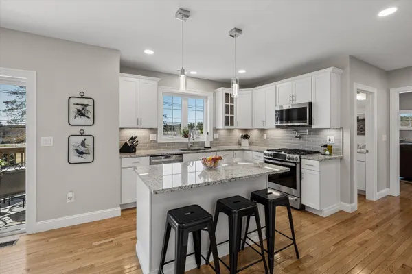 $925,000 | 27 Scenic Drive, Manchester, NH 03104
