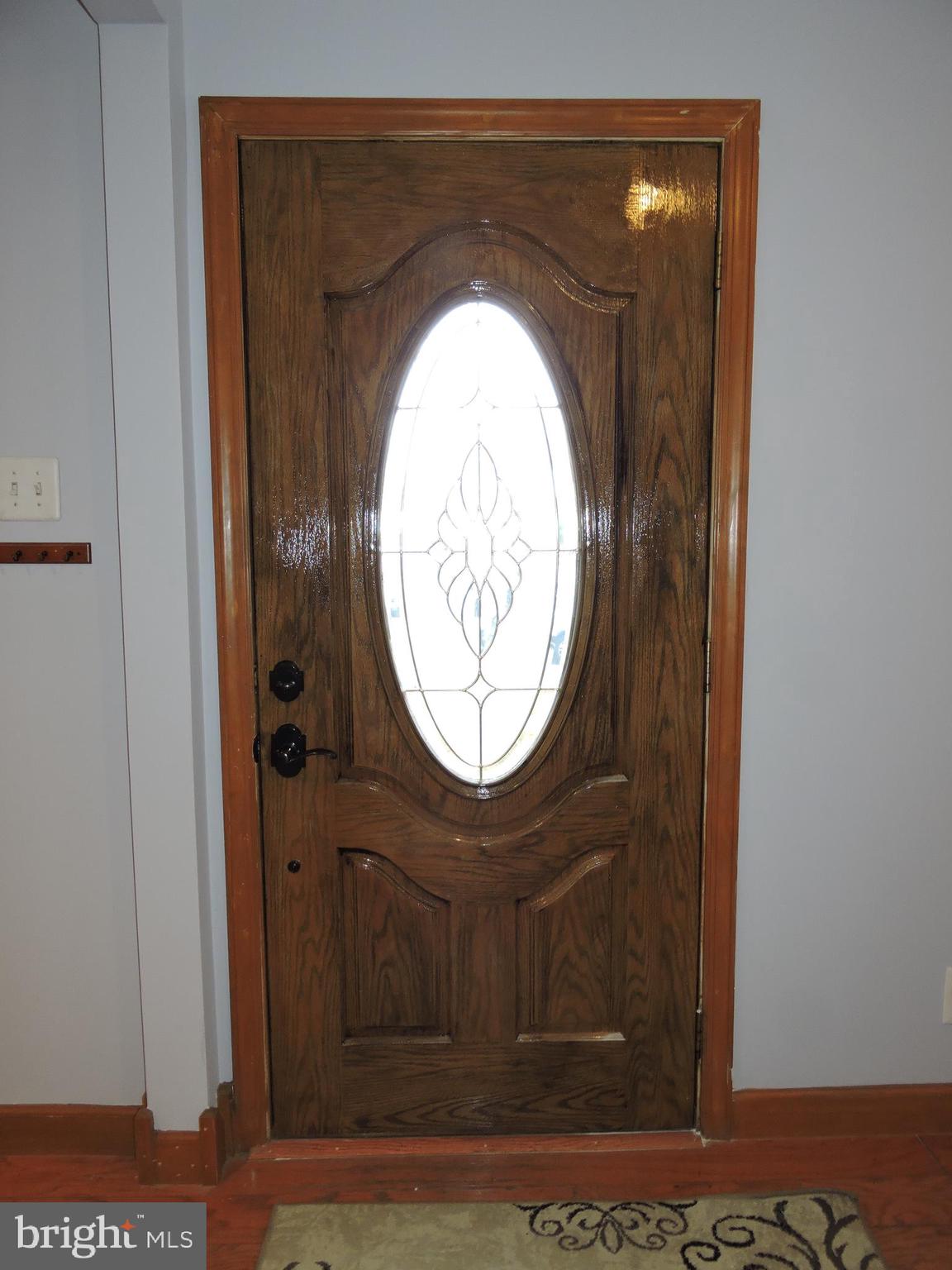 7609 Maple Road Baltimore, MD 21222 - Photo 12 of 41 Leaded glass front door