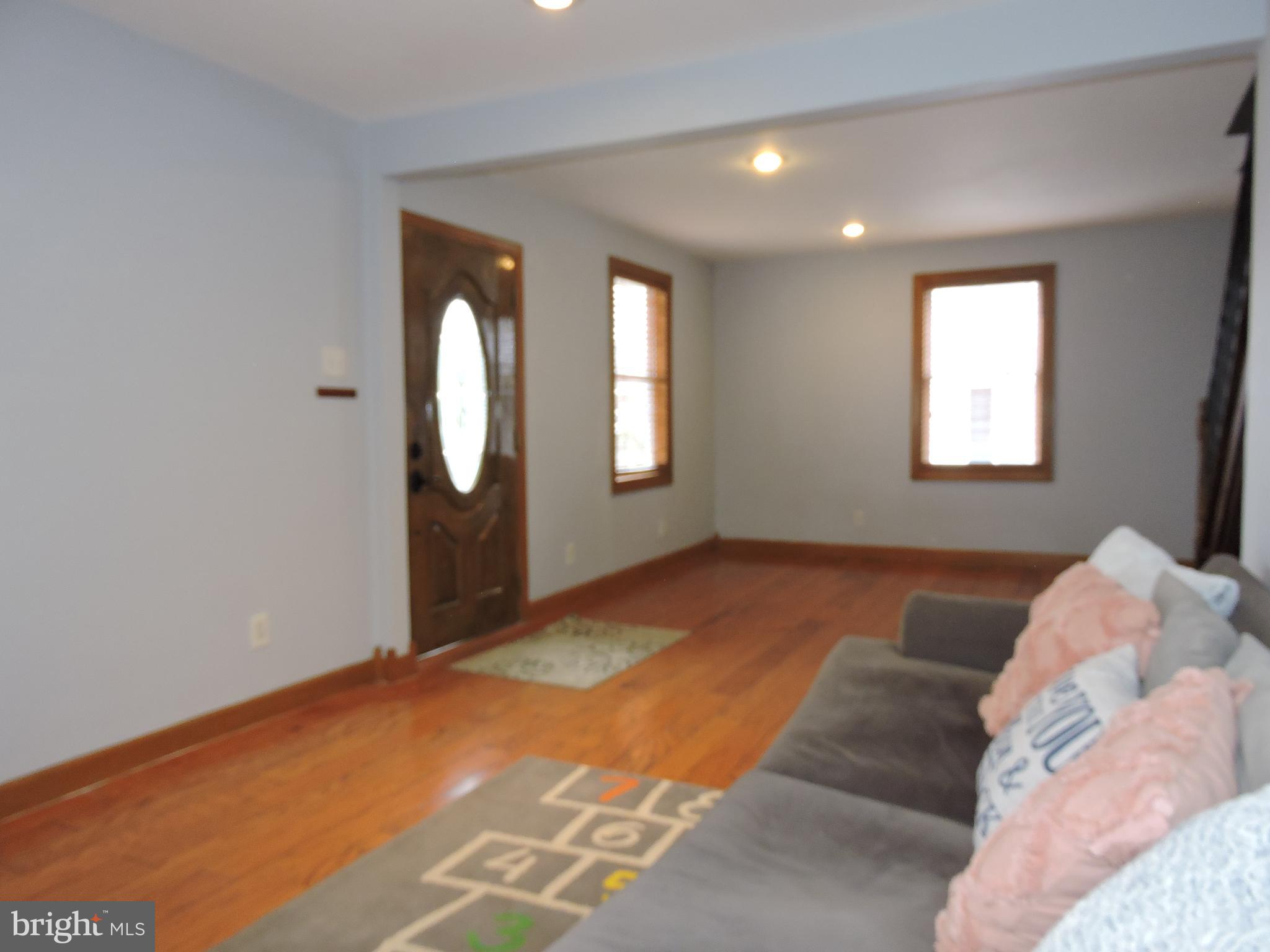 7609 Maple Road Baltimore, MD 21222 - Photo 3 of 41