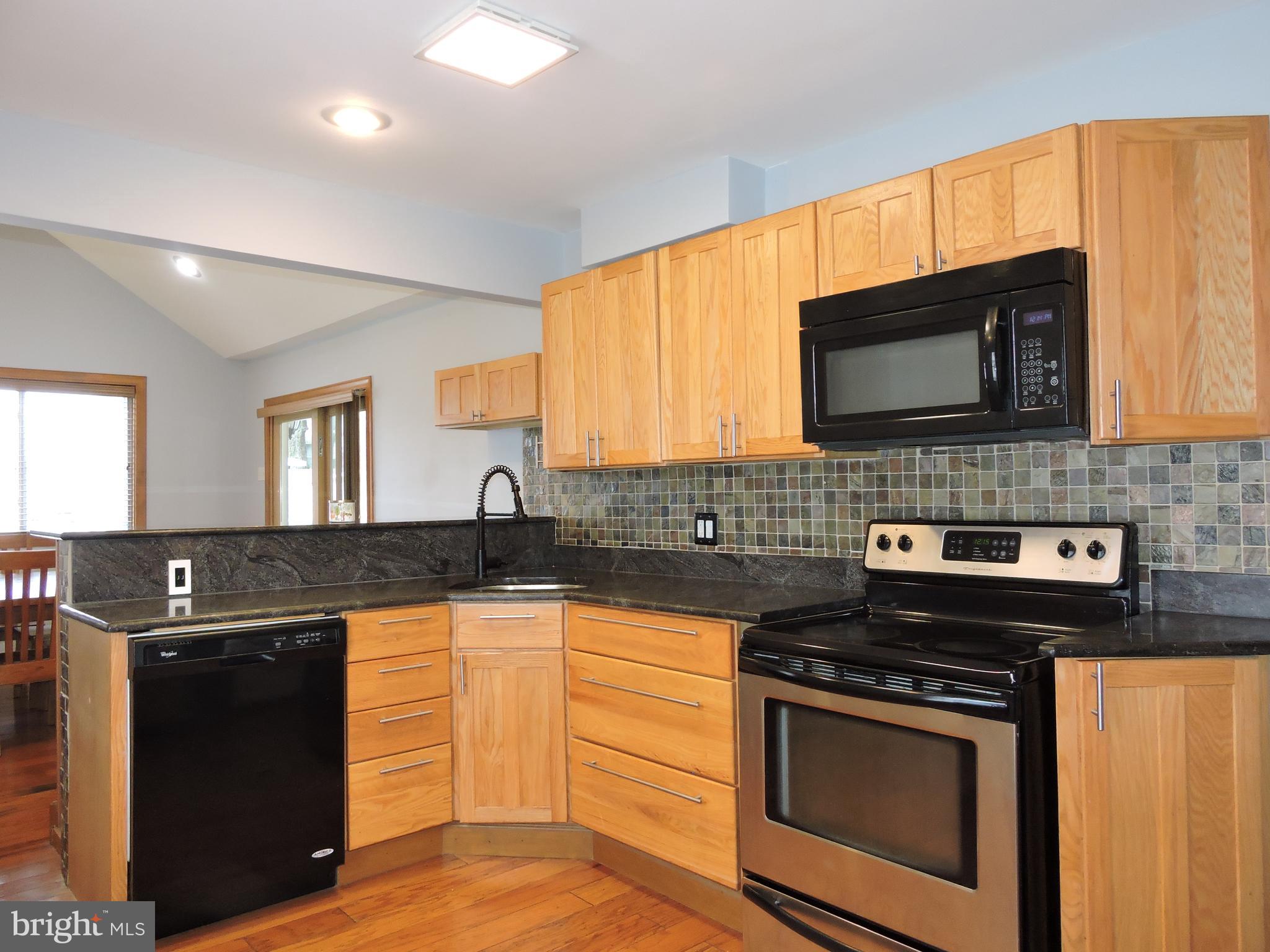 7609 Maple Road Baltimore, MD 21222 - Photo 7 of 41