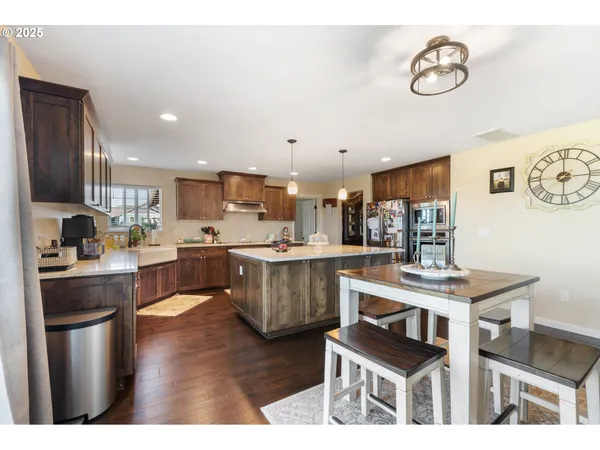 $799,000 | 810 Marvin Lane, Tillamook, OR 97141
