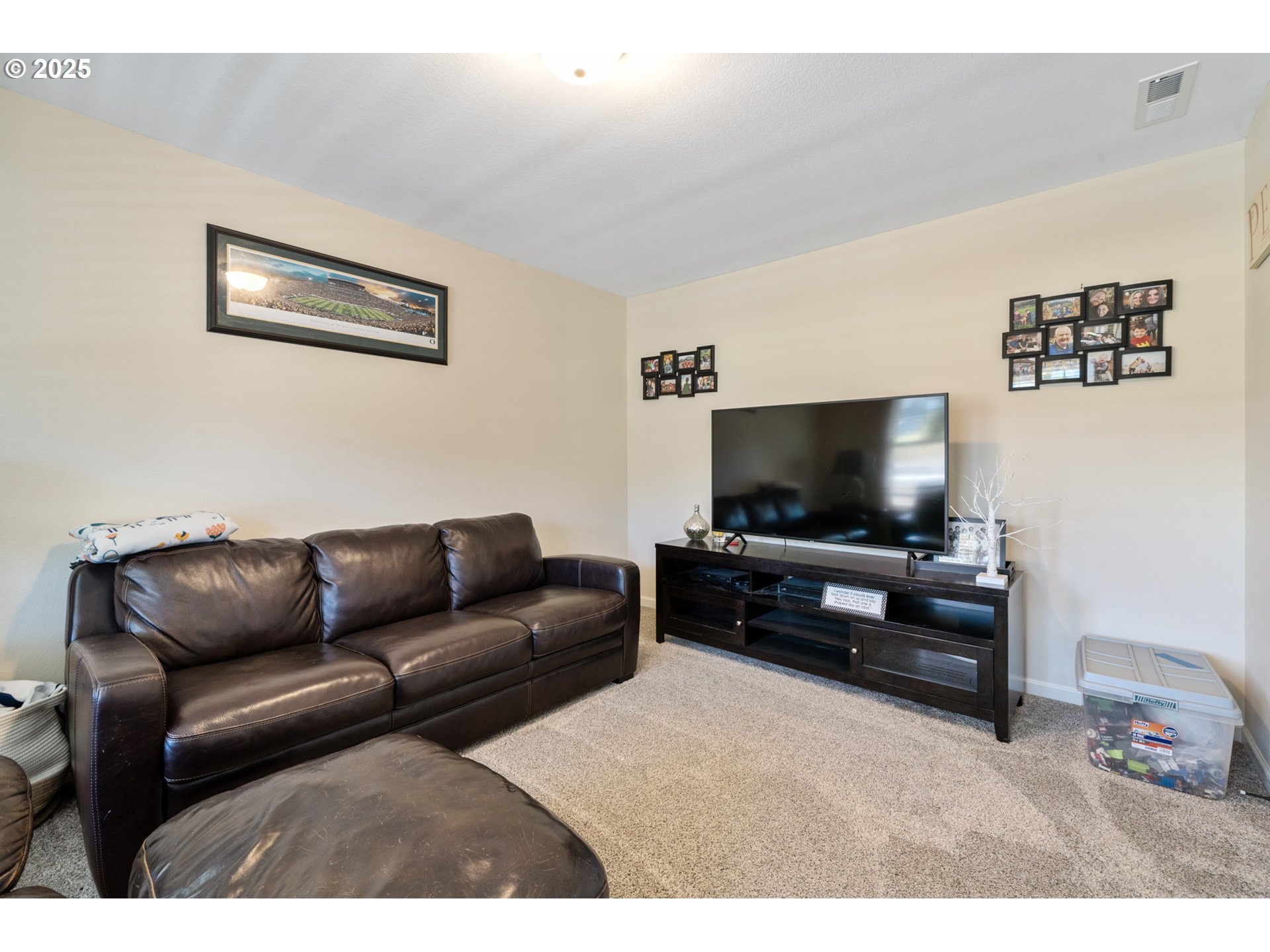 810 Marvin Lane Tillamook, OR 97141 - Photo 22 of 44 Great Room