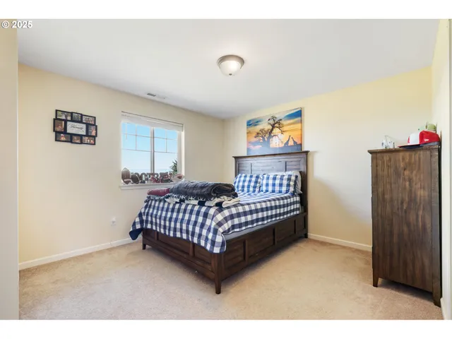 $820,000 | 810 Marvin Lane, Tillamook, OR 97141