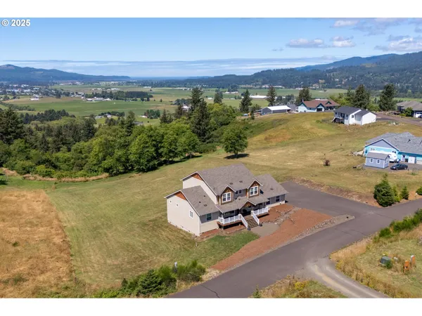$799,000 | 810 Marvin Lane, Tillamook, OR 97141