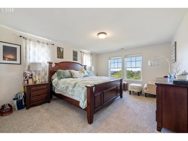 $820,000 | 810 Marvin Lane, Tillamook, OR 97141