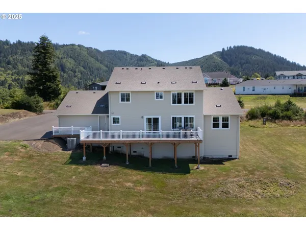 $799,000 | 810 Marvin Lane, Tillamook, OR 97141
