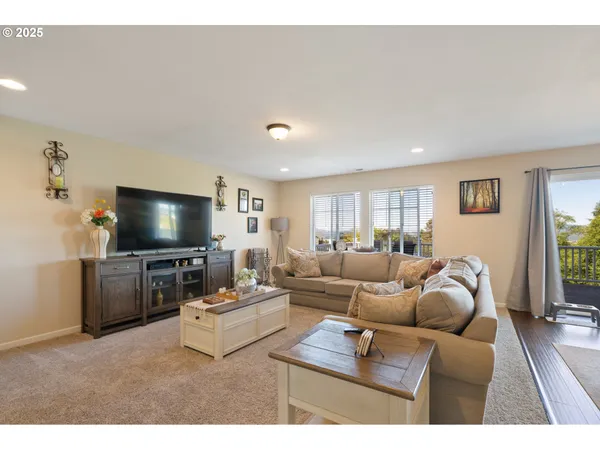 $799,000 | 810 Marvin Lane, Tillamook, OR 97141