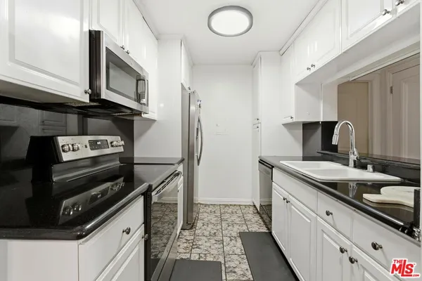 $299,999 | 5460 White Oak Avenue, Unit G217, Encino, CA 91316