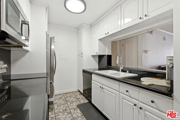 $299,999 | 5460 White Oak Avenue, Unit G217, Encino, CA 91316