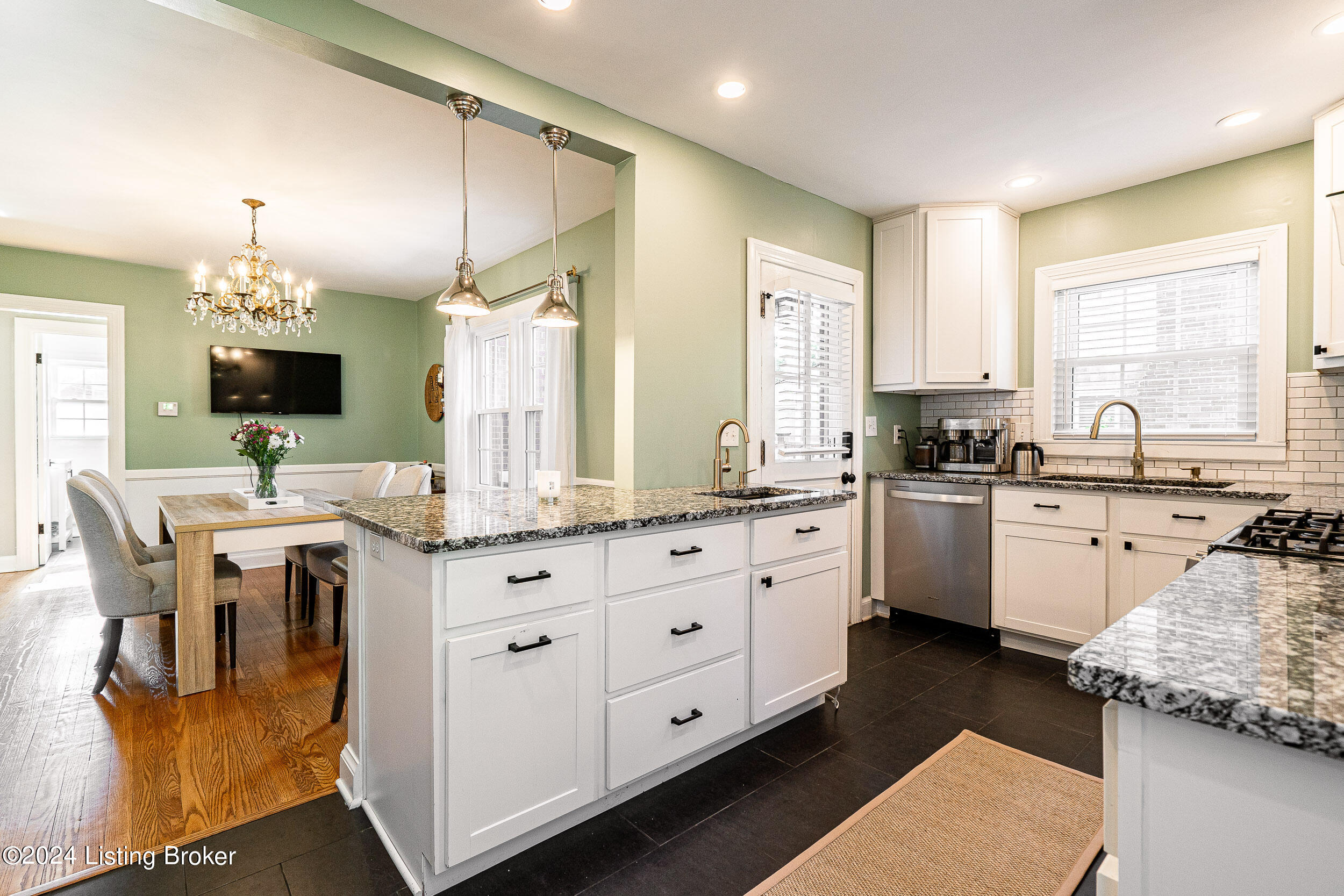 4433 Blenheim Road Louisville, KY 40207 - Photo 15 of 52 4433 Blenheim Rd-37