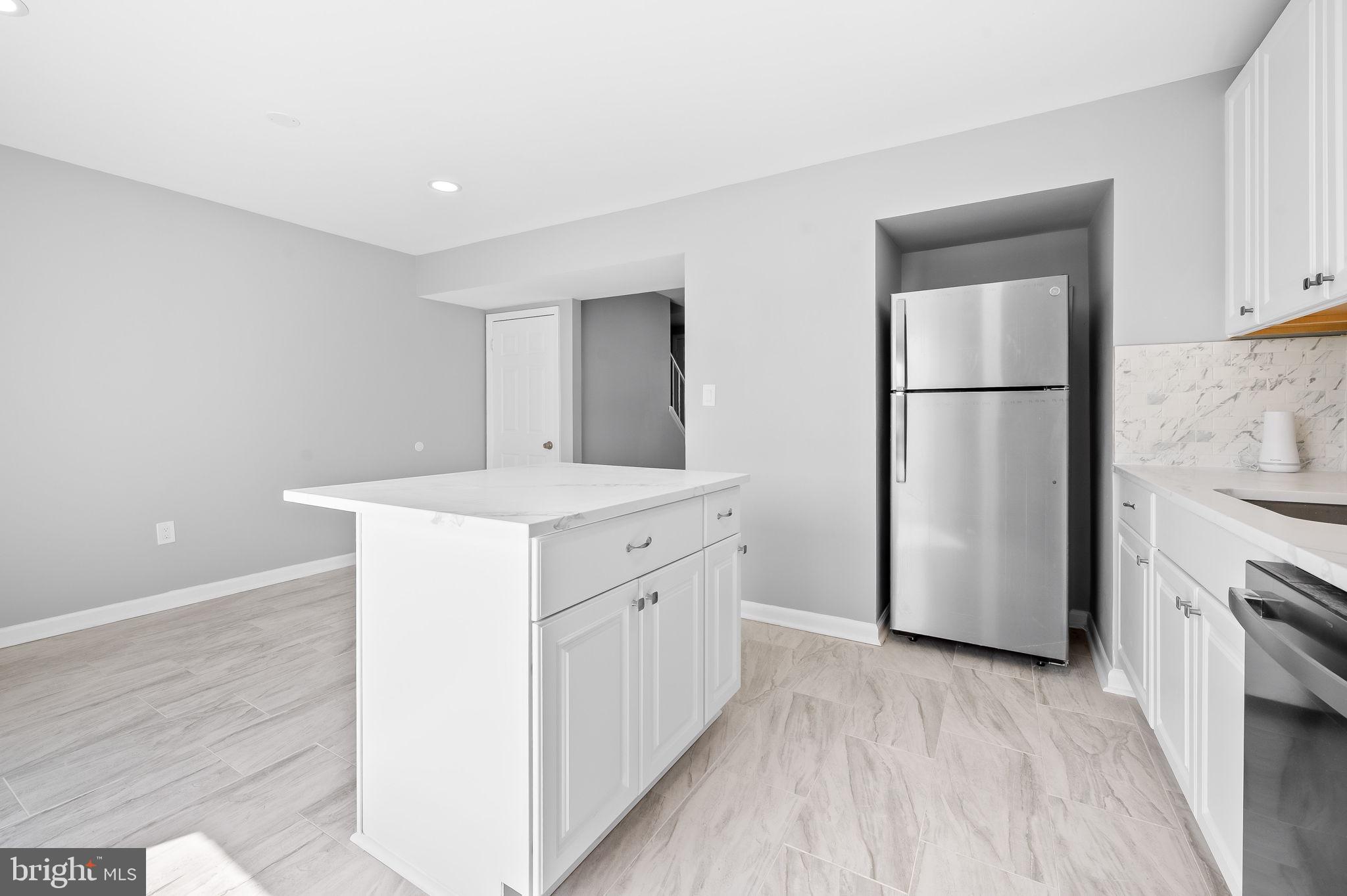 631 Charraway Road Baltimore, MD 21229 - Photo 11 of 33