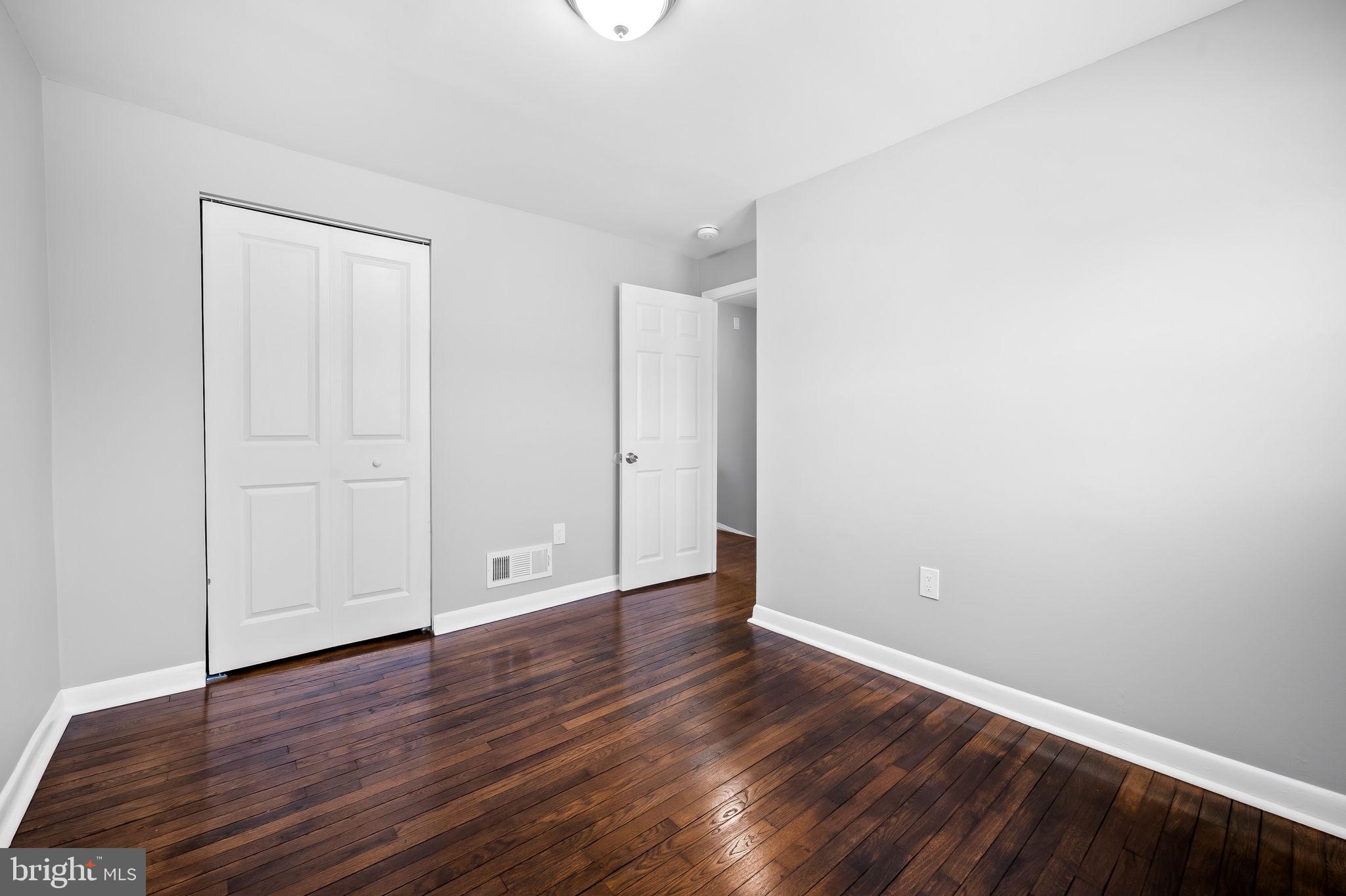631 Charraway Road Baltimore, MD 21229 - Photo 18 of 33