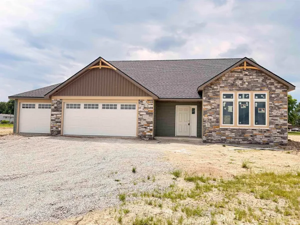 $364,300 | 5035 Chickadee Drive, Woodburn, IN 46797