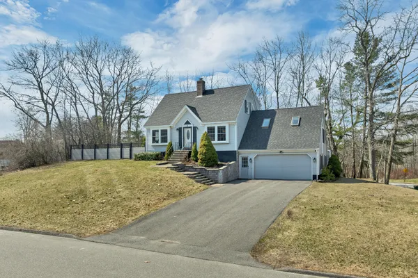 $619,000 | 2 Deer Run Drive, Biddeford, ME 04005