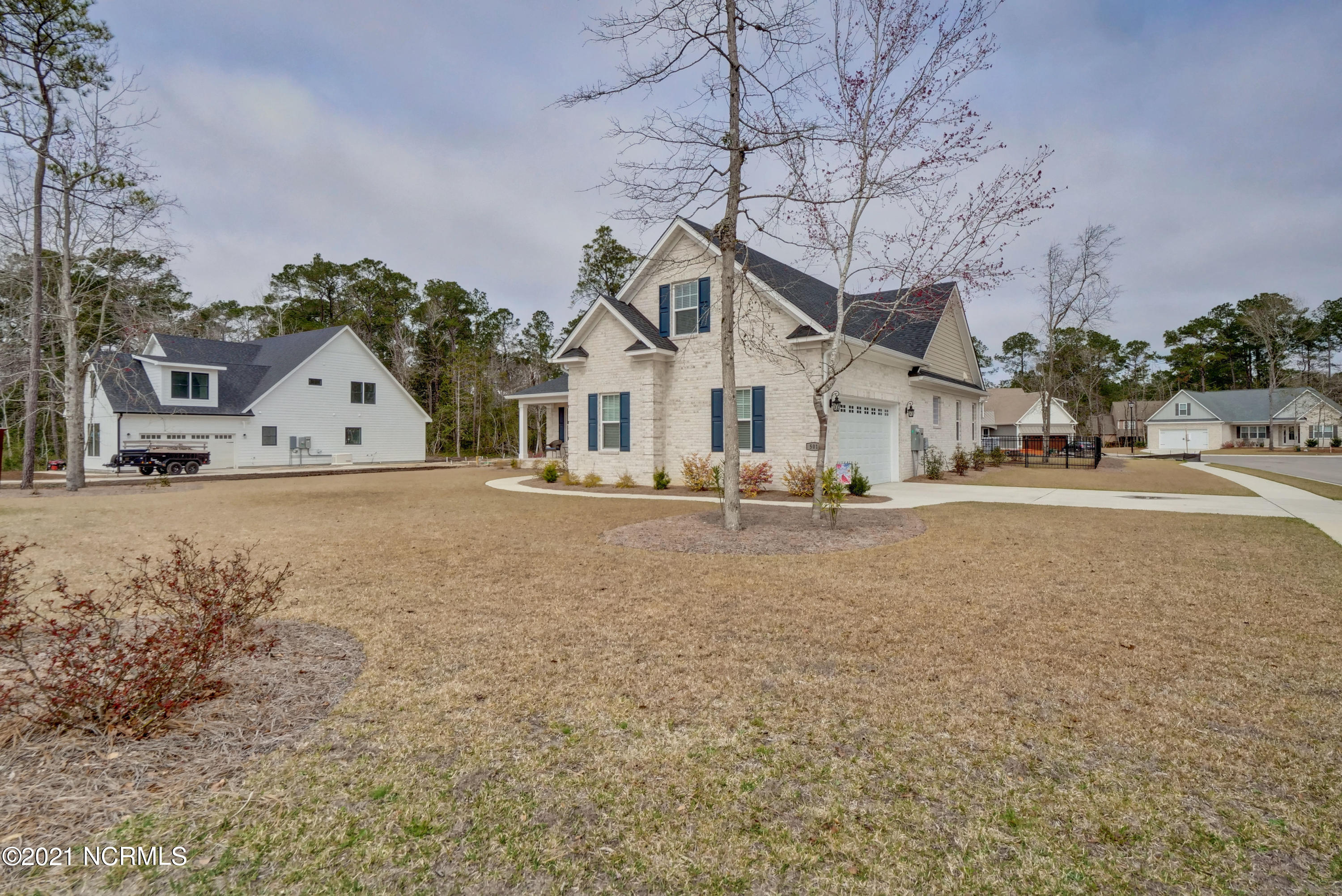 501 Crown Pointe Drive Hampstead, NC 28443 - Photo 2 of 32 002_p4644993_4_5_6_7_8_9