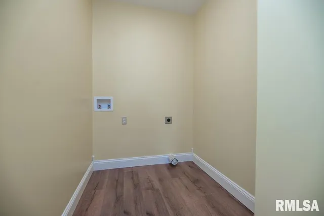 $369,000 | 22014 Highway 40, Edelstein, IL 61526