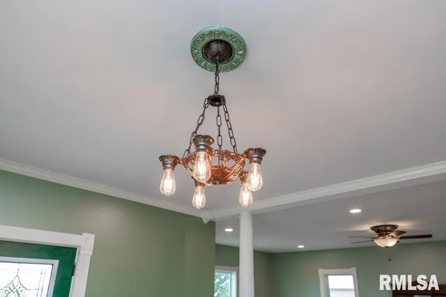 $369,000 | 22014 Highway 40, Edelstein, IL 61526