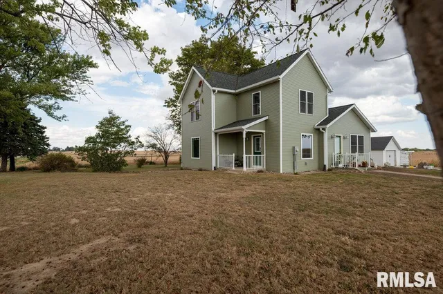 $369,000 | 22014 Highway 40, Edelstein, IL 61526