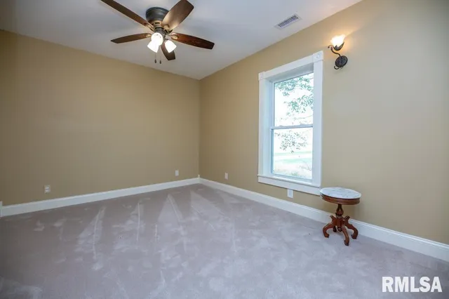 $369,000 | 22014 Highway 40, Edelstein, IL 61526