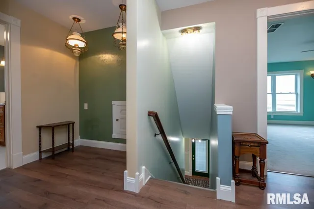 $369,000 | 22014 Highway 40, Edelstein, IL 61526