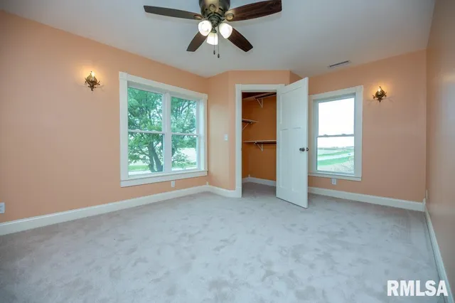 $369,000 | 22014 Highway 40, Edelstein, IL 61526