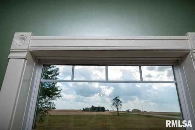 $369,000 | 22014 Highway 40, Edelstein, IL 61526