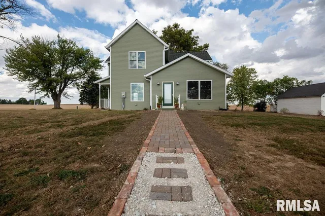 $369,000 | 22014 Highway 40, Edelstein, IL 61526