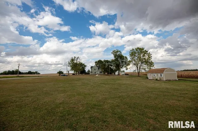 $369,000 | 22014 Highway 40, Edelstein, IL 61526