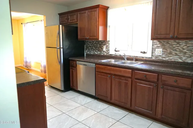 $449,777 | 25 Louise Drive, Colonie, NY 12110