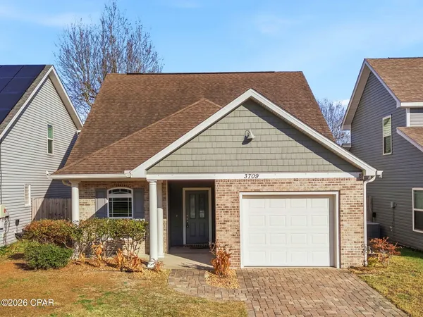 $2,500 | 3709 Tiki Drive, Panama City Beach, FL 32408