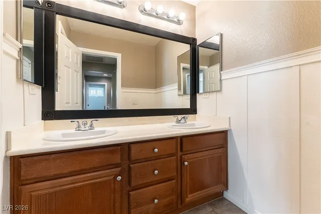 $2,600 | 9428 Teton Ridge Avenue, Las Vegas, NV 89149