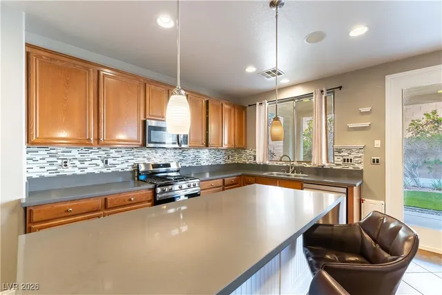 $2,600 | 9428 Teton Ridge Avenue, Las Vegas, NV 89149
