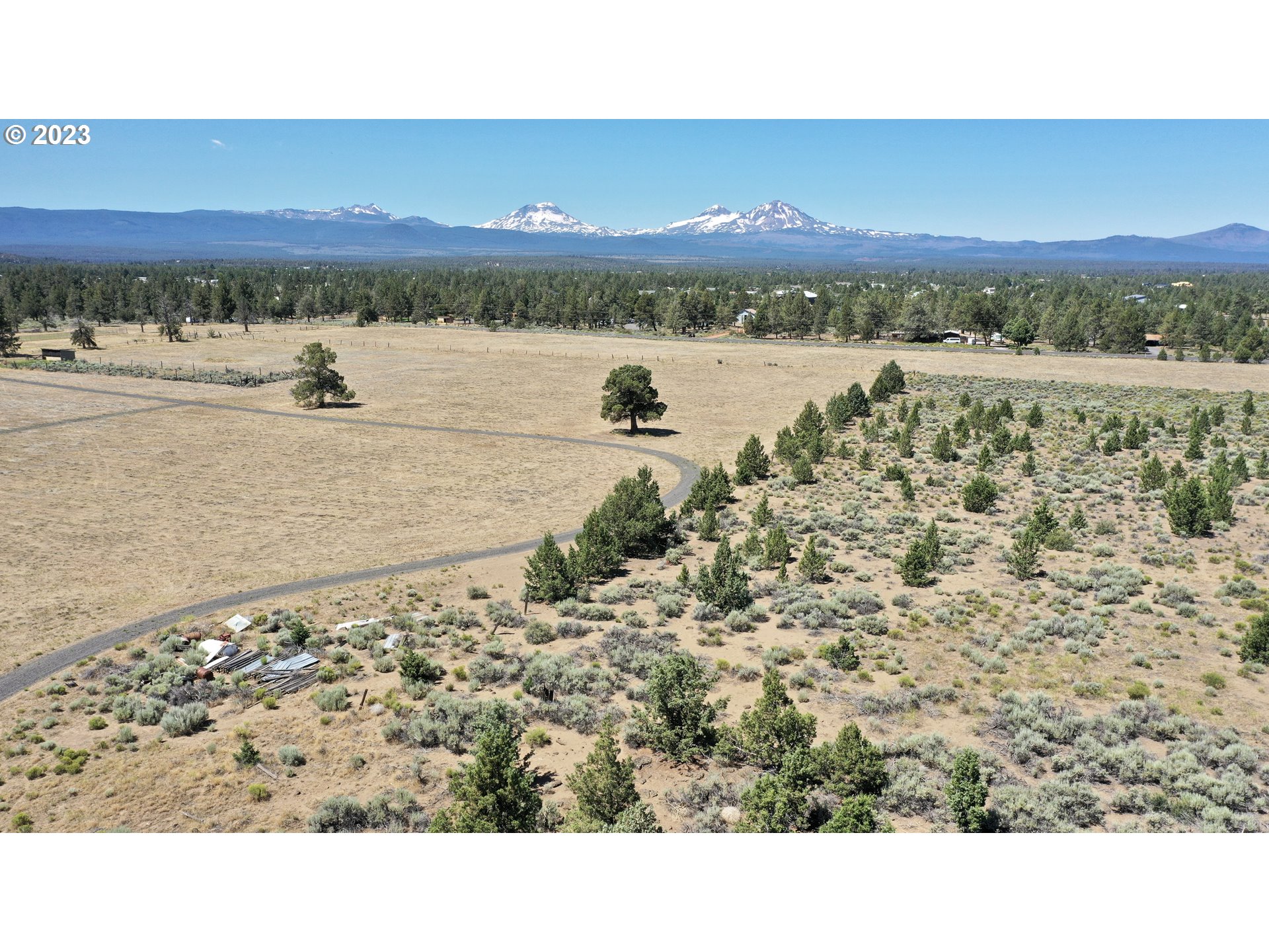 67100 Fryrear Road Bend, OR 97703 - Photo 21 of 37 a view of an ocean and city