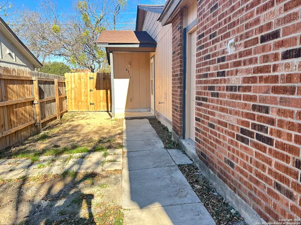 $1,150 | 6311 Waddesdon Wood, San Antonio, TX 78233