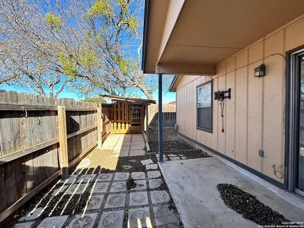 $1,150 | 6311 Waddesdon Wood, San Antonio, TX 78233