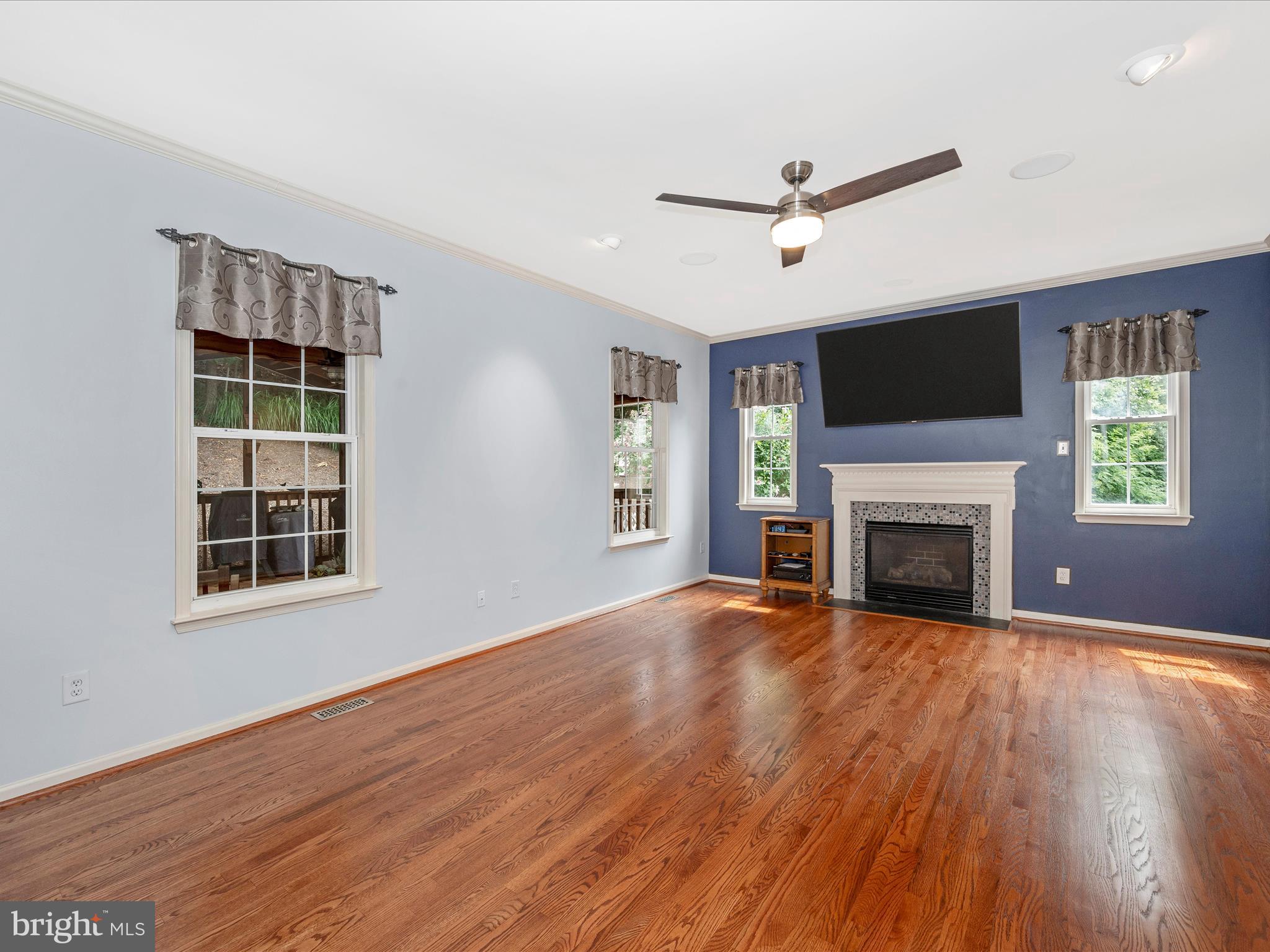4648 Old Swimming Pool Road Braddock Heights, MD 21714 - Photo 20 of 68 Family Room