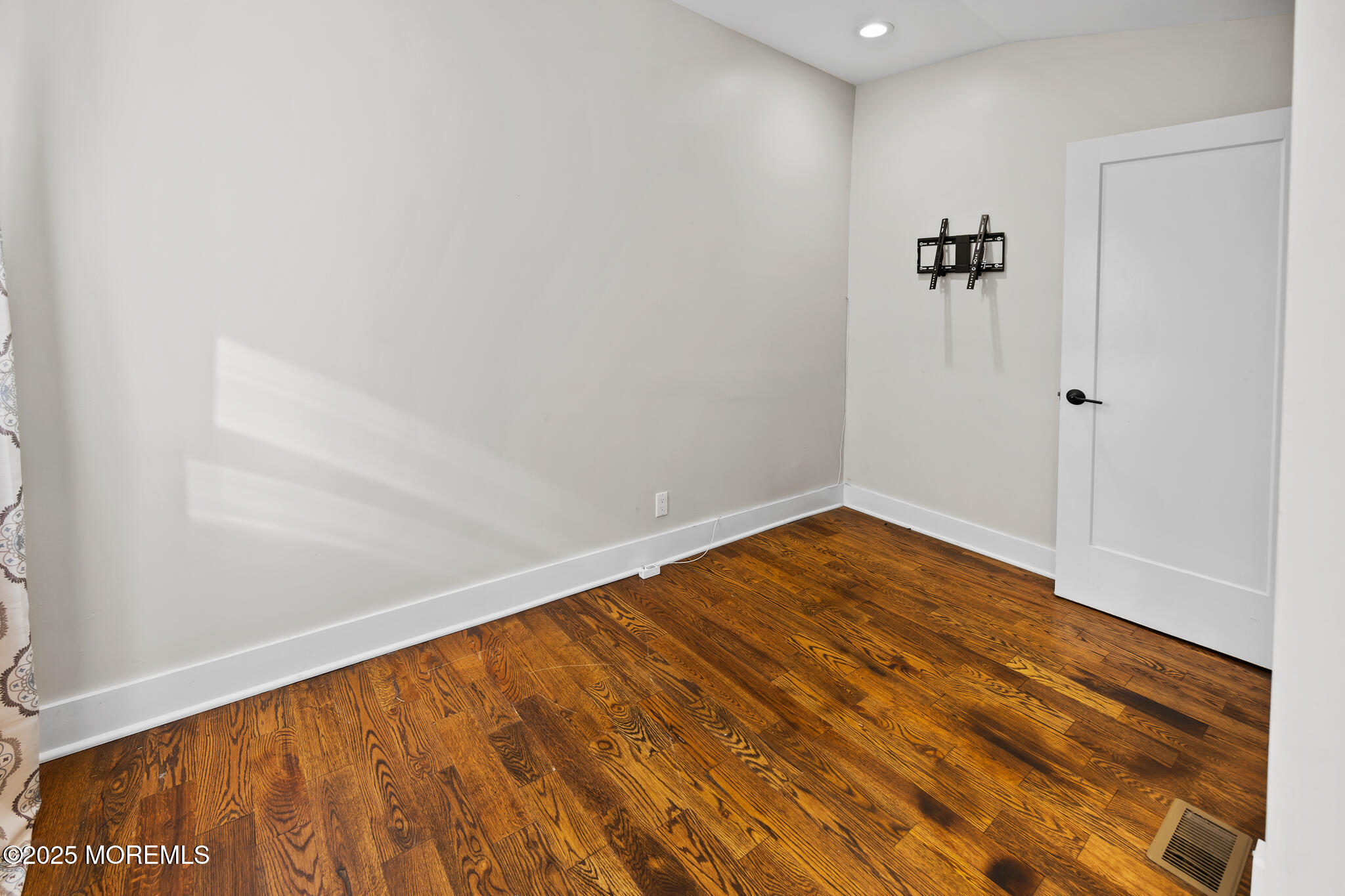 605 Ocean Gate Avenue Ocean Gate, NJ 08740 - Photo 21 of 45 a view of room