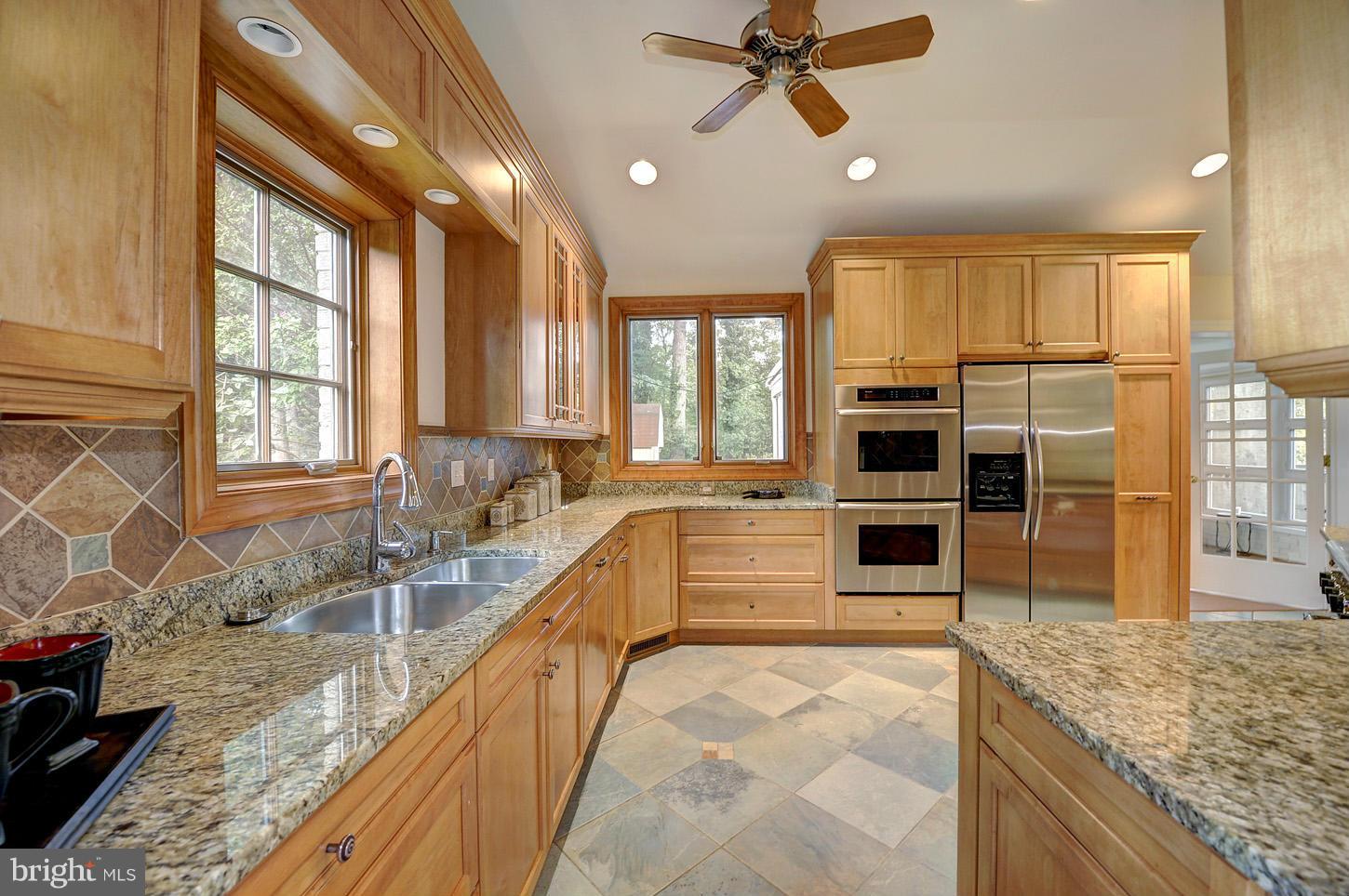 102 Devon Court Silver Spring, MD 20910 - Photo 14 of 29 Kitchen 4