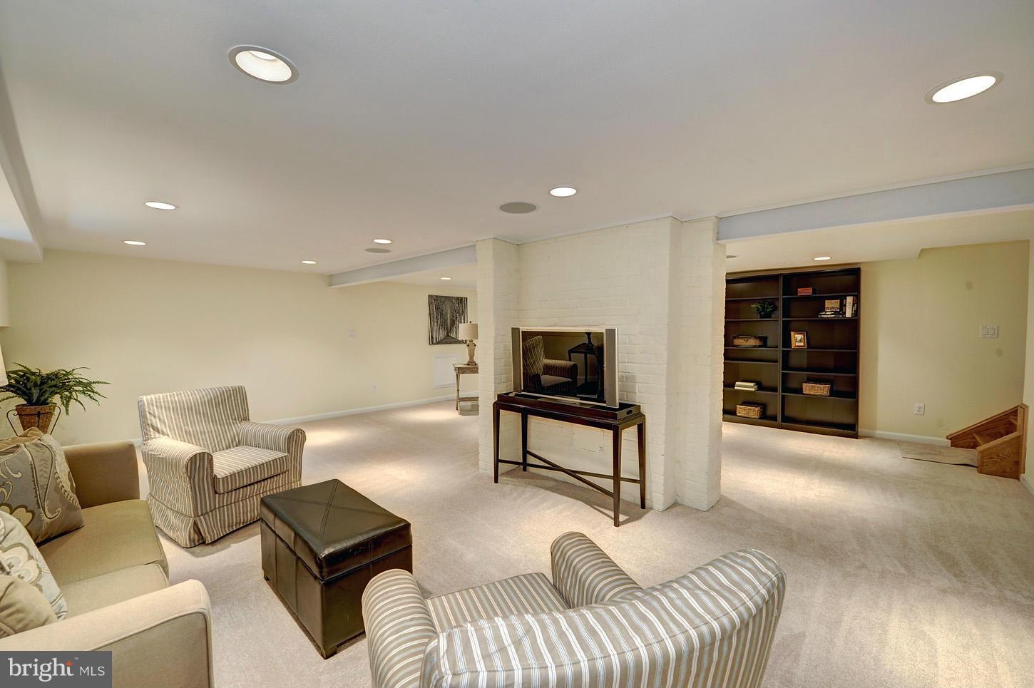 102 Devon Court Silver Spring, MD 20910 - Photo 23 of 29 Lower level living area 3
