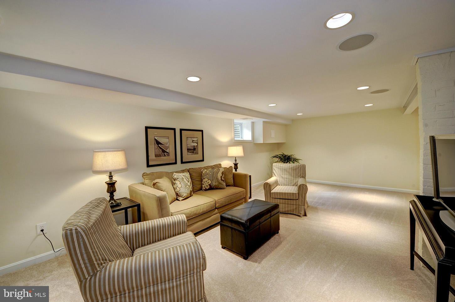 102 Devon Court Silver Spring, MD 20910 - Photo 24 of 29 Lower level