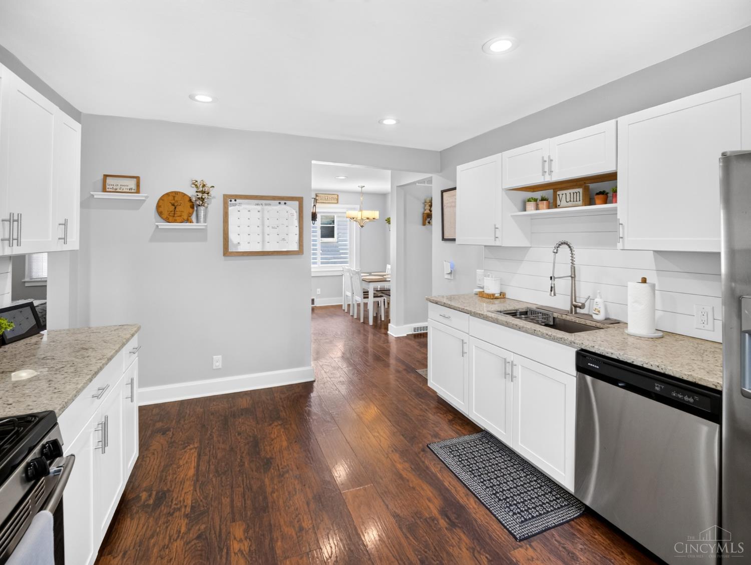 4559 Buxton Road Cincinnati, OH 45242 - Photo 8 of 42