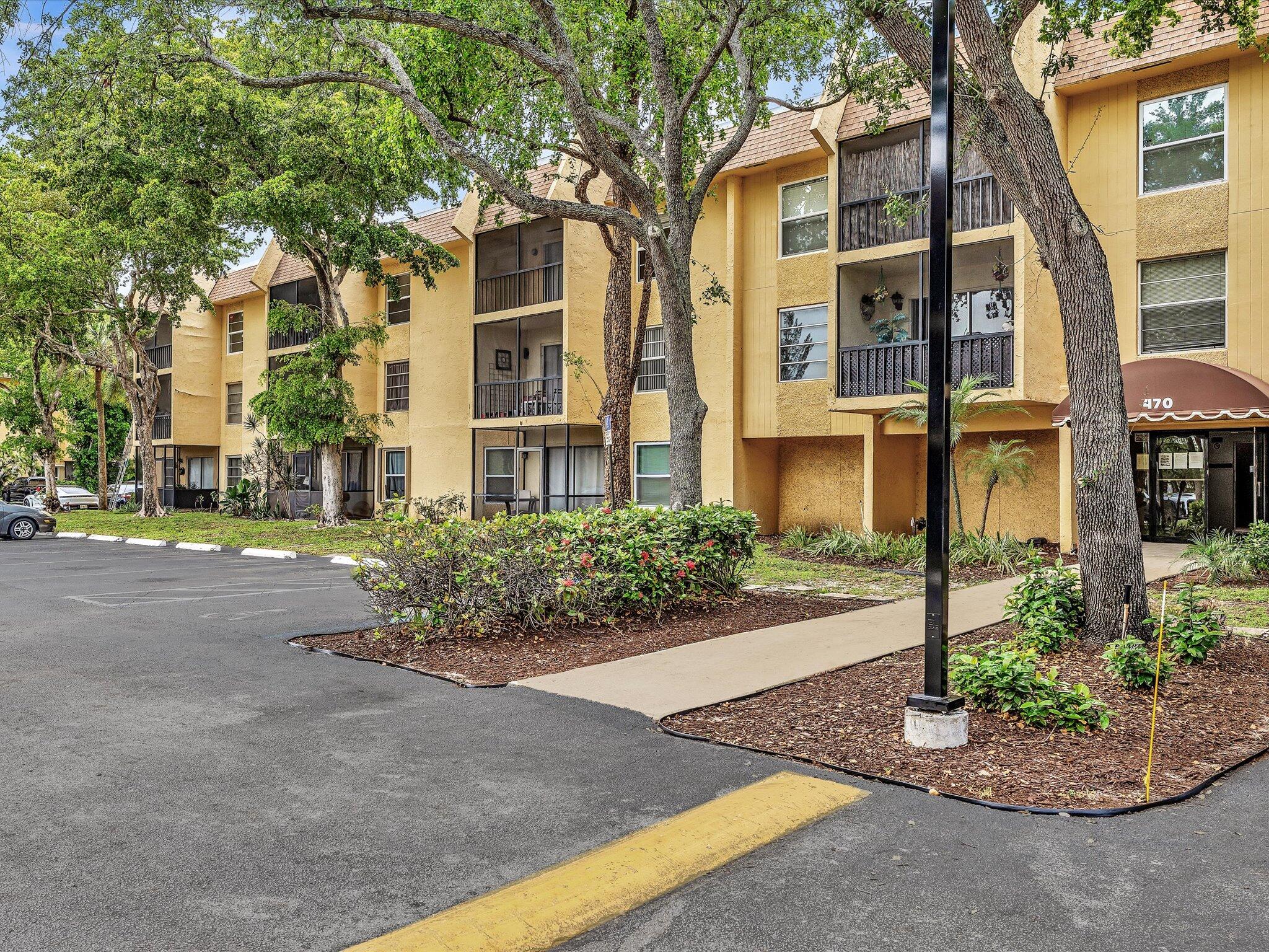 470 Northwest 20th Street, Unit 3020 Boca Raton, FL 33431 - Photo 2 of 43 Secure Building Entry