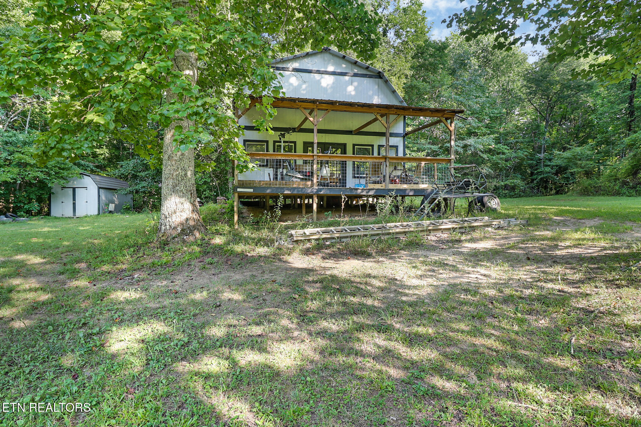 2272 Midway Road Crossville, TN 38572 - Photo 30 of 40 Cabin