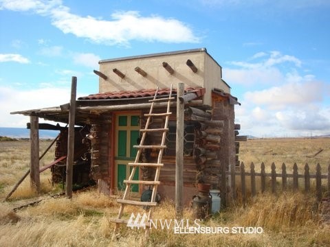 3761 Robbins Road Ellensburg, WA 98926 - Photo 4 of 17 Gallery Image 4