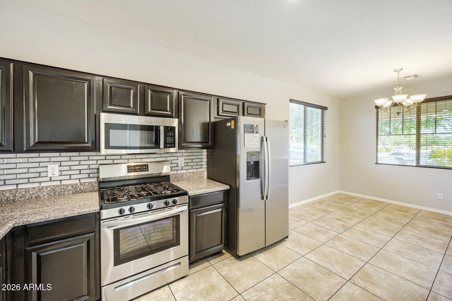 2625 West Beverly Road Phoenix, AZ 85041 - Photo 13 of 29 2625 W Beverly Rd - Web Quality - 013 -