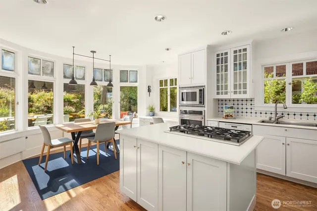 $2,975,000 | 2055 East Crescent Drive, Seattle, WA 98112